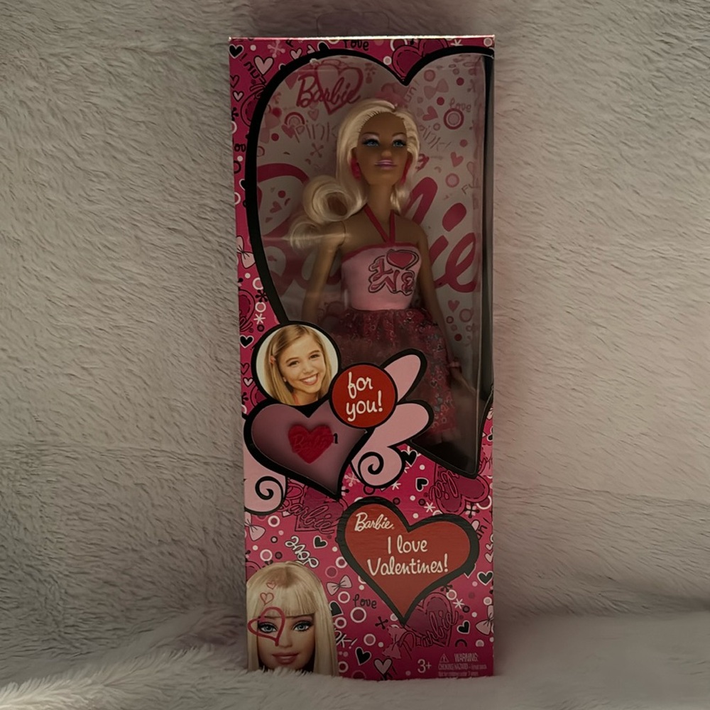 Mattel Barbie 2012 I Love Valentines!